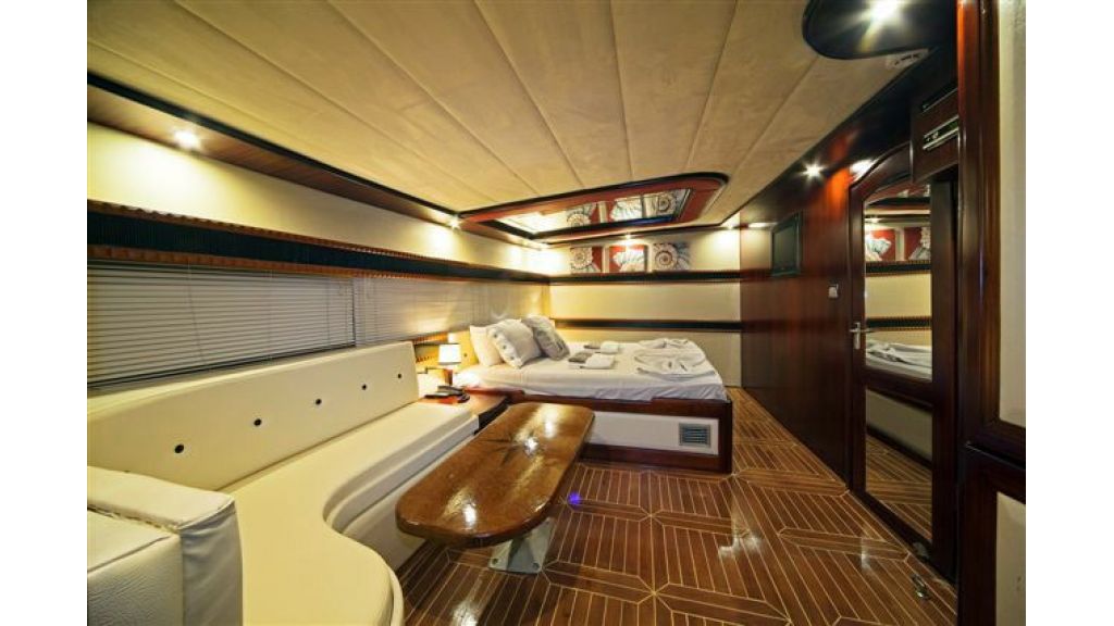 6 cabin luxury charter gulet (5)