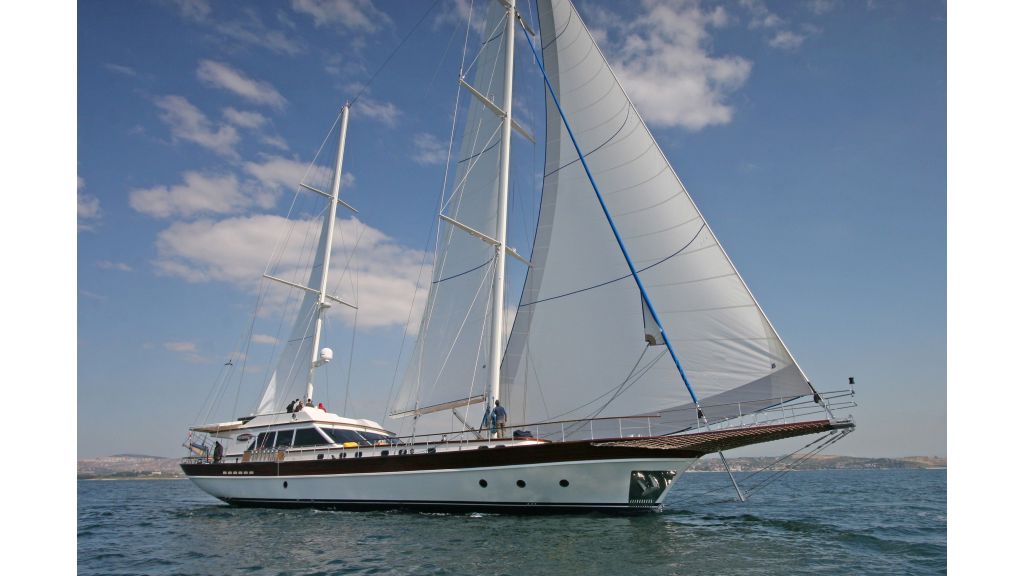 Getaway Luxury Sailing Yacht (11)