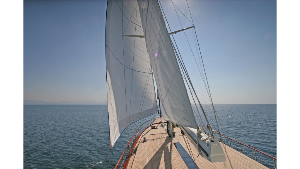 Getaway Luxury Sailing Yacht (21)