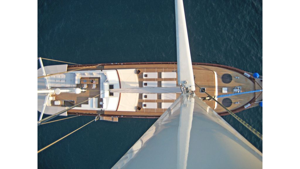 Getaway Luxury Sailing Yacht (9)