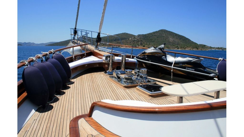 Kaya-Guneri-V-Luxury Yacht (12)