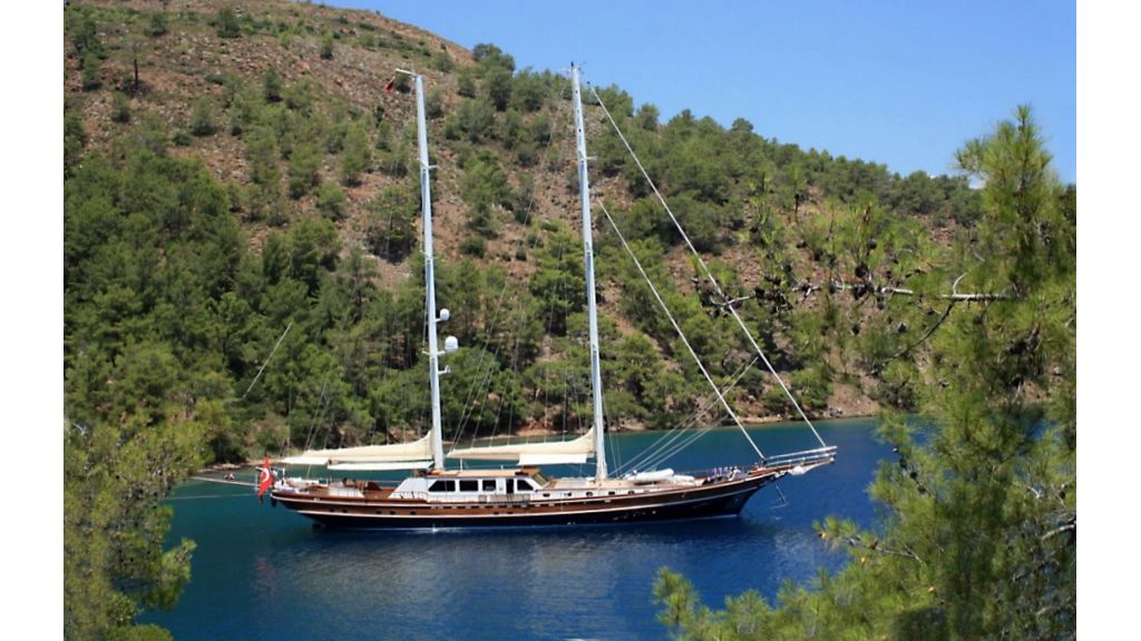 Kaya-Guneri-V-Luxury Yacht (14)