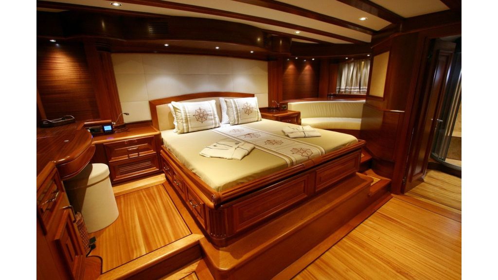Kaya-Guneri-V-Luxury Yacht (17)