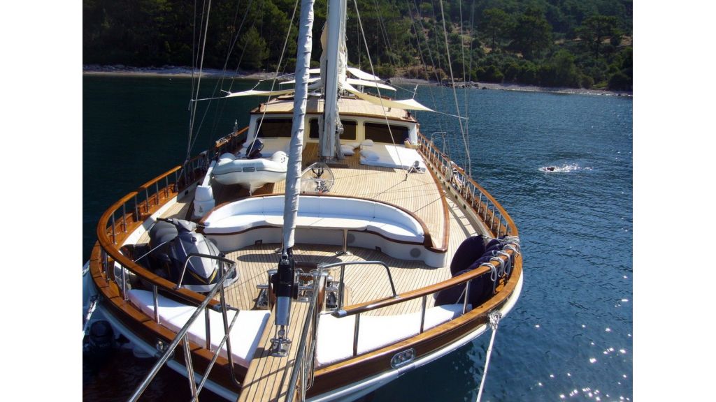 Kaya-Guneri-V-Luxury Yacht (39)