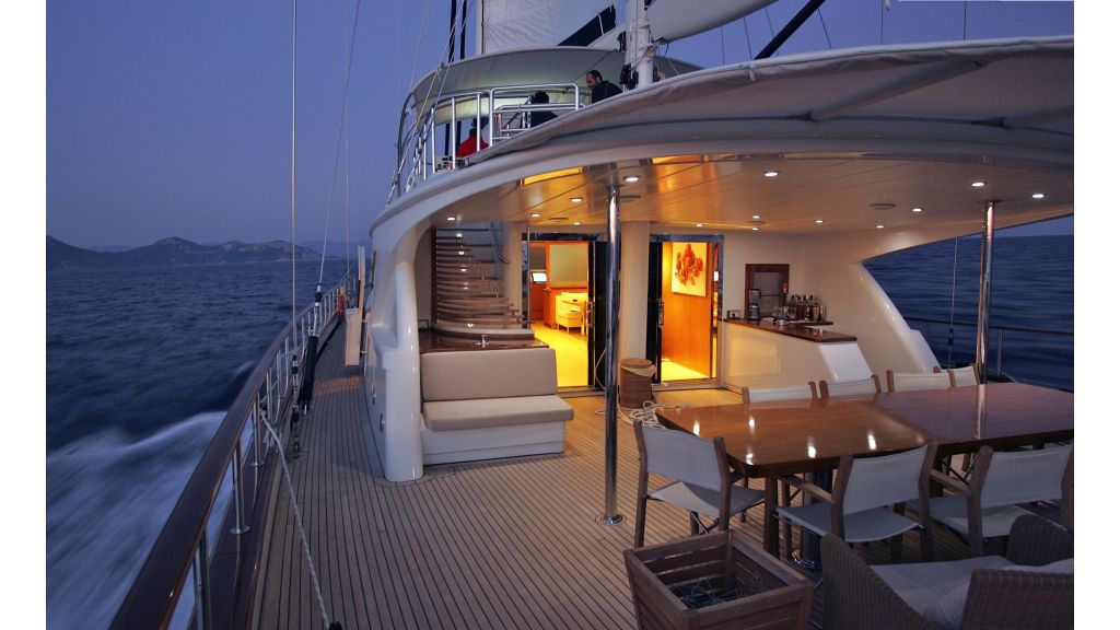 Levantin-Luxury-Sailing-Yacht (10)
