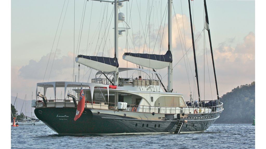Levantin-Luxury-Sailing-Yacht (16)