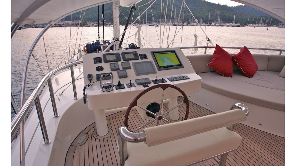 Levantin-Luxury-Sailing-Yacht (20)