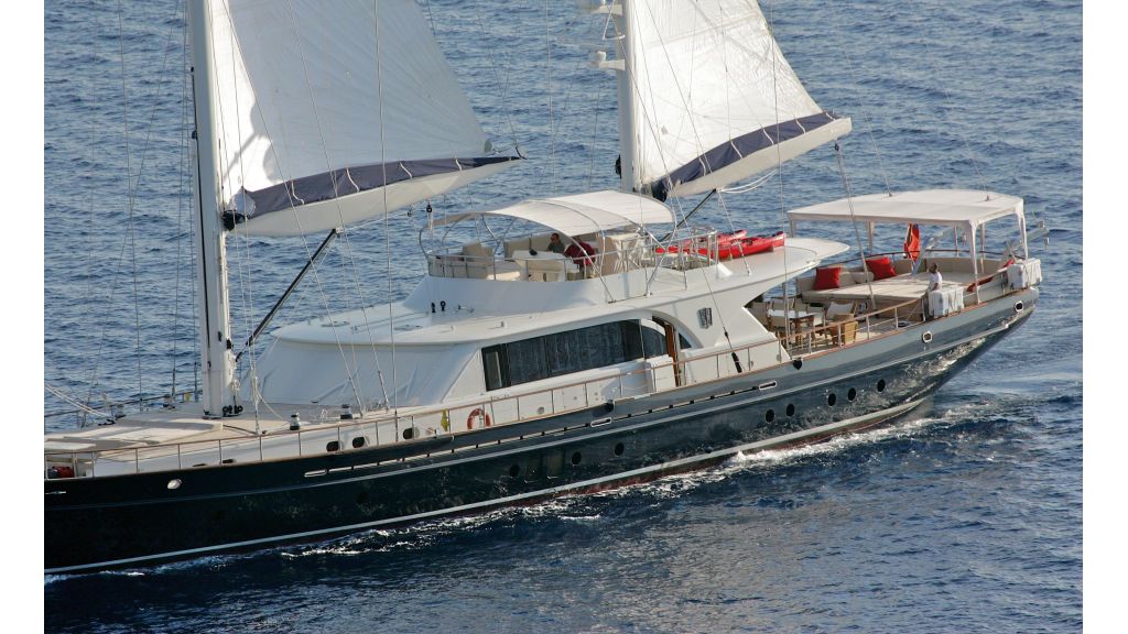 Levantin-Luxury-Sailing-Yacht (6)