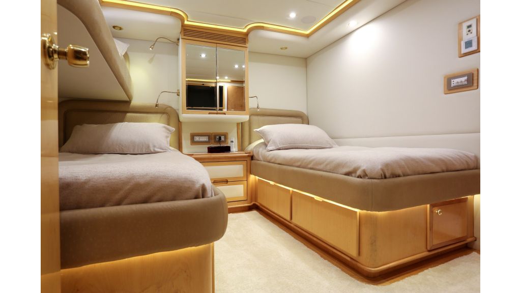 Luxury Motoryacht For Sale (26)