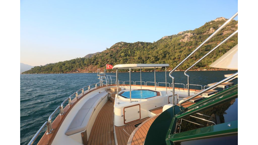 Luxury Motoryacht For Sale (43)