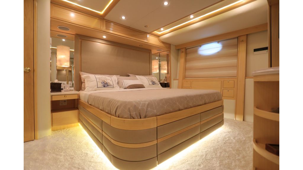 Luxury Motoryacht For Sale (58)