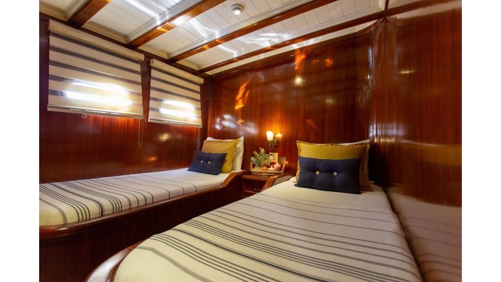 Yuce Bey Gulet (006)