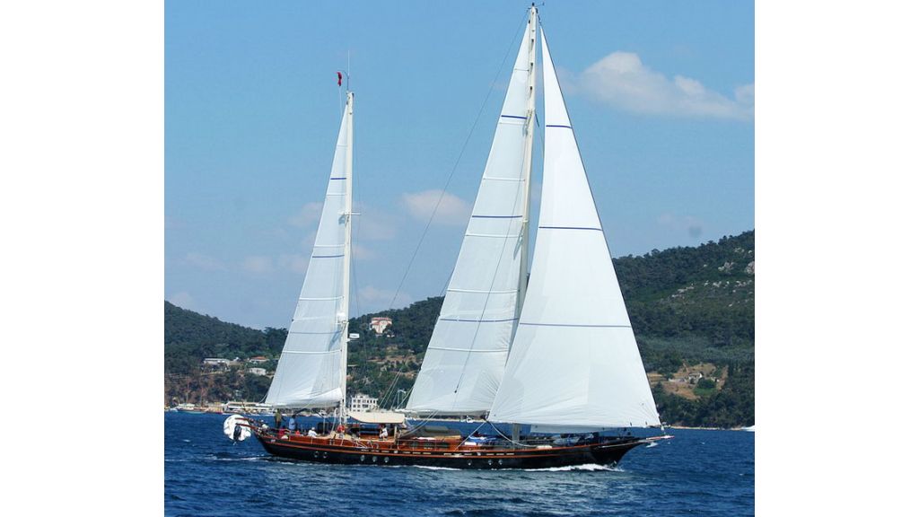 Sailing_yacht_ilios-(04)