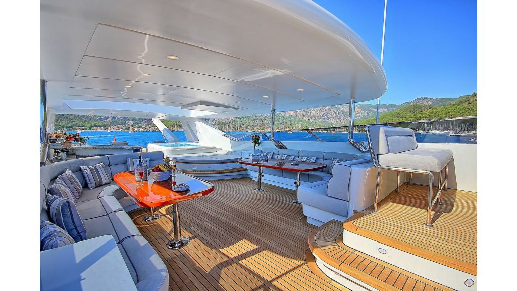 Crocus Luxury Motoryacht