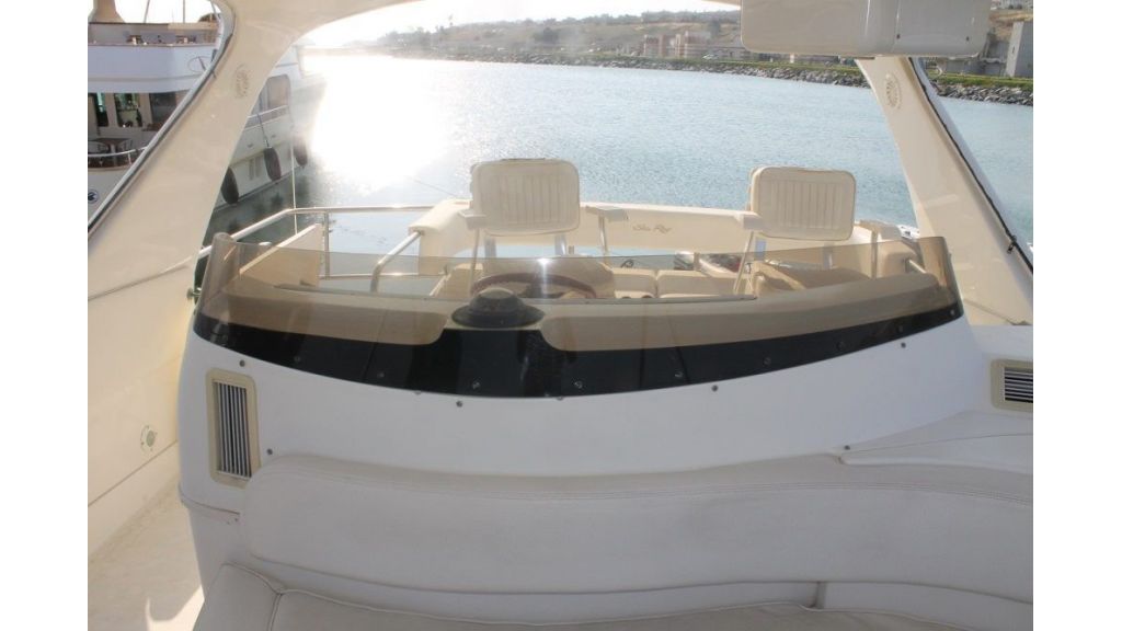 Sea Ray 56 Motoryacht (24)