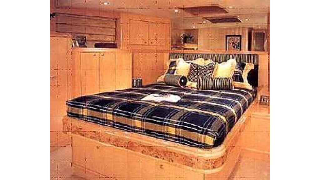 similar-versions-of-yacht-finished-photos (20)