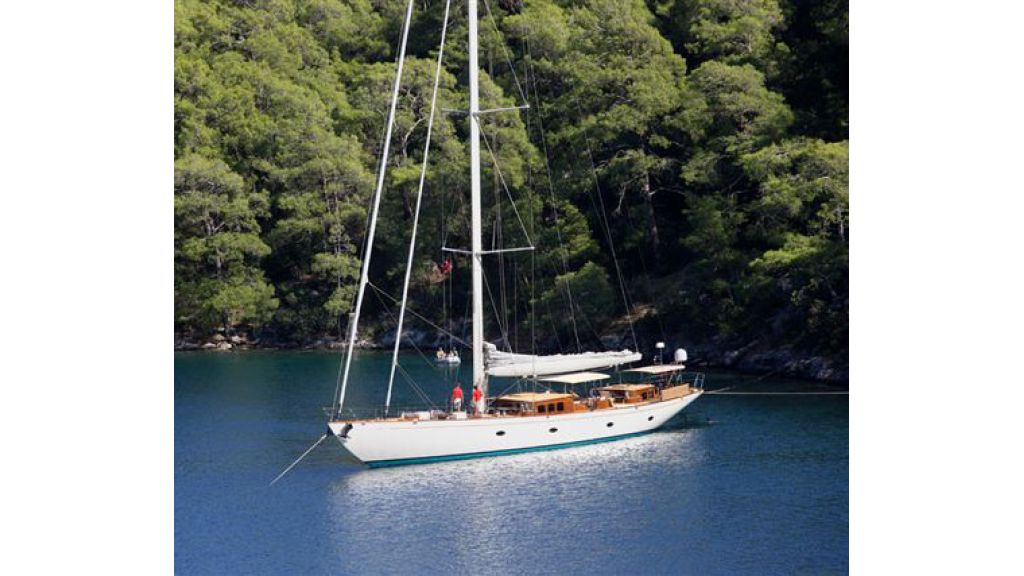 JAZZ_JR_sailing_yacht (1)