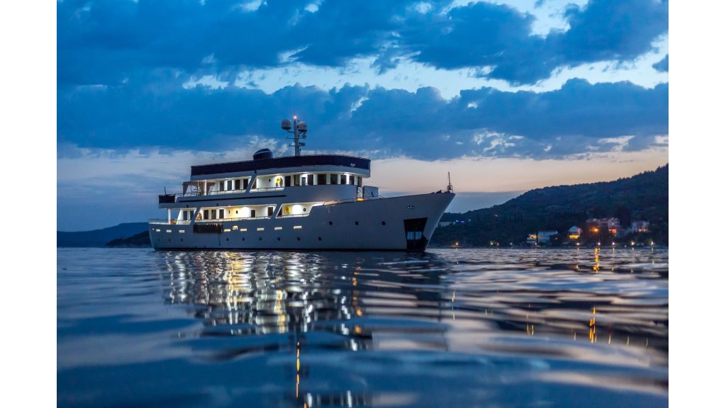 Steel Hull Motoryacht (21)