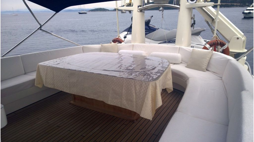 Laminated wood motoryacht (38)