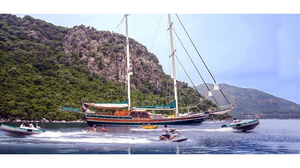 Grande-Mare-Luxury Yacht