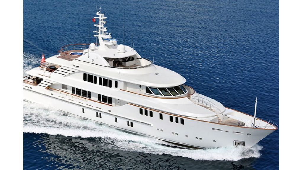Composite luxury motor yacht (49)