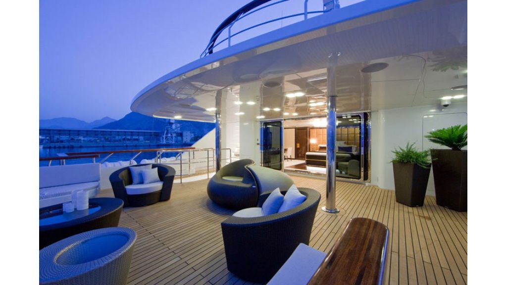 Composite luxury motor yacht (59)