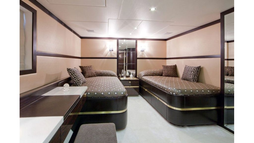 Composite luxury motor yacht (67)