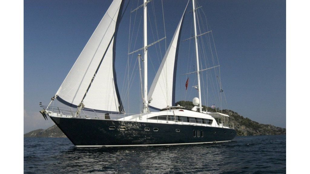 Custom Sailing Yacht (12)