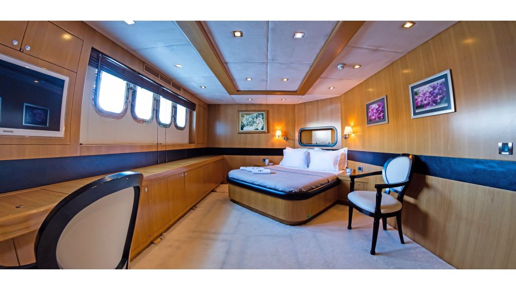 Smyrna Luxury Motor Yacht (14)