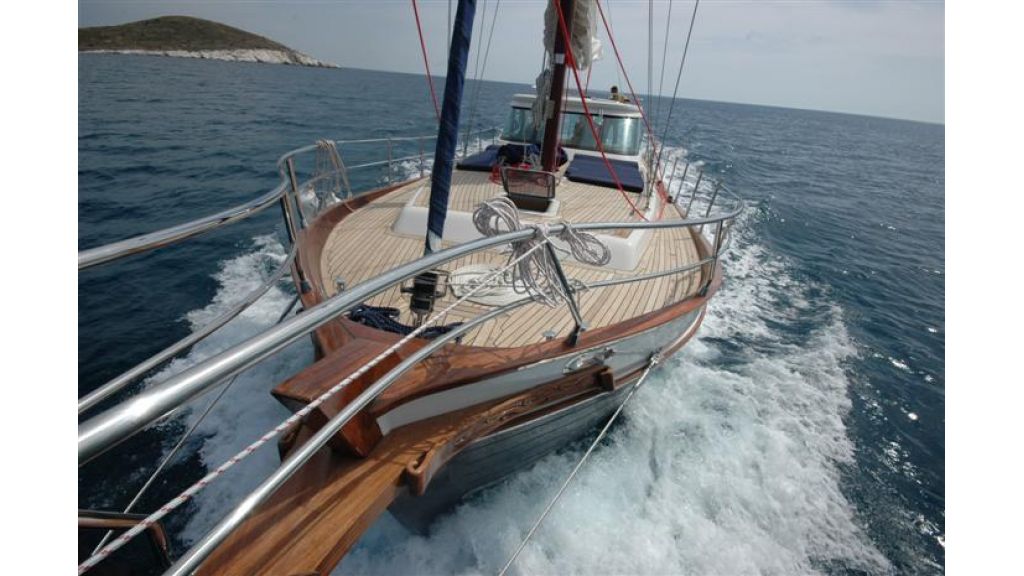 Sailing yacht (3)