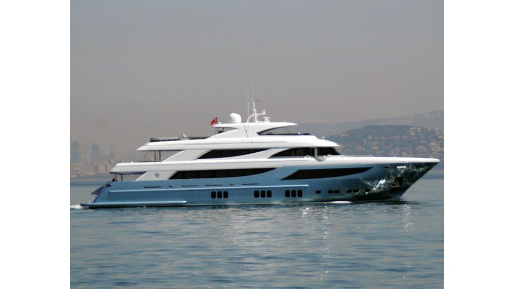 exclusive-motoryacht-for-sale-7
