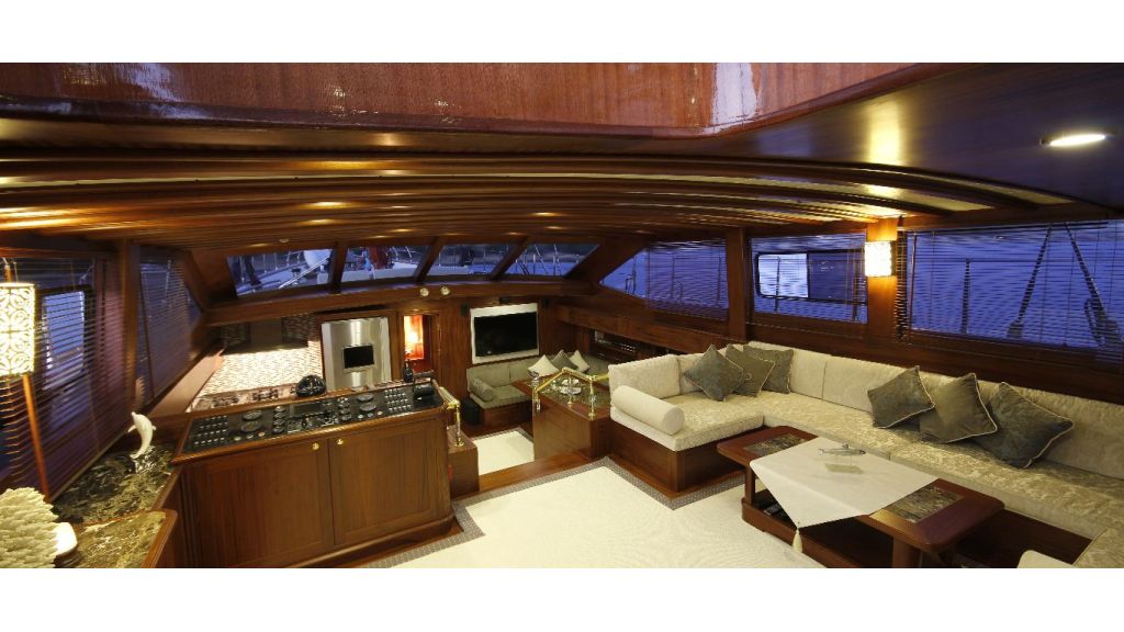 2012 Built Motor sailing yacht (17)