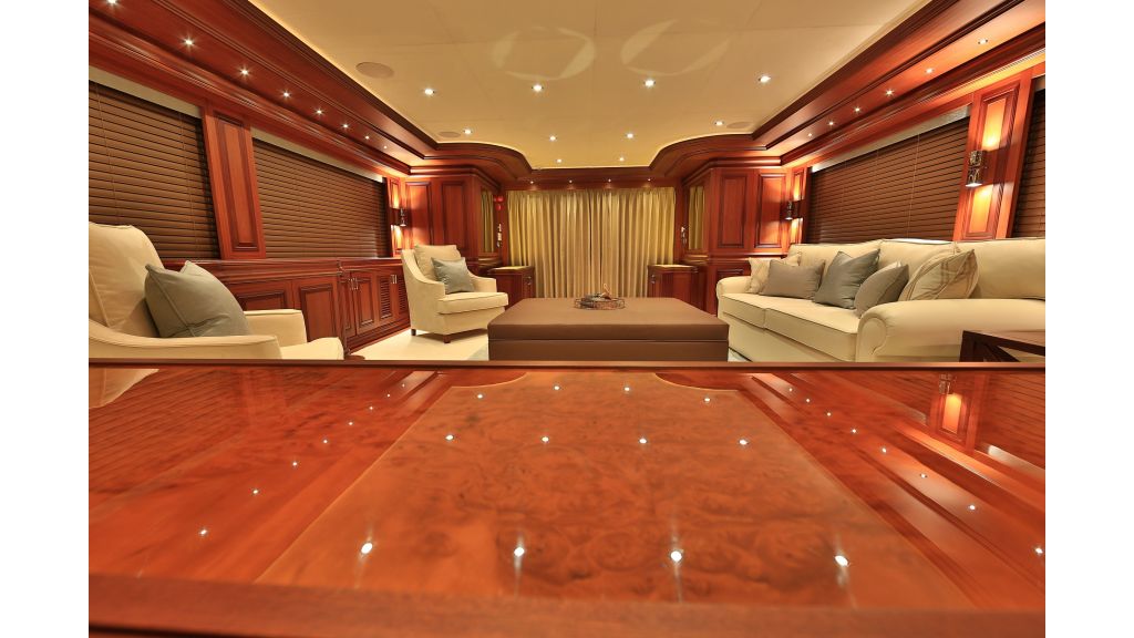 2012 Classic design motoryacht (142)