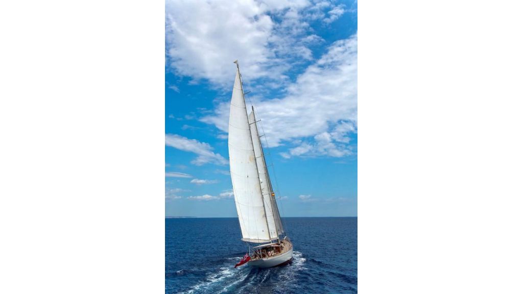 Luxury Sailing Yacht for sale (19)