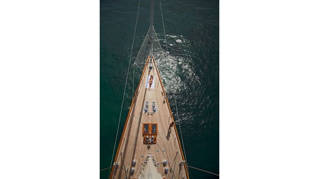 Luxury Sailing Yacht for sale (24)