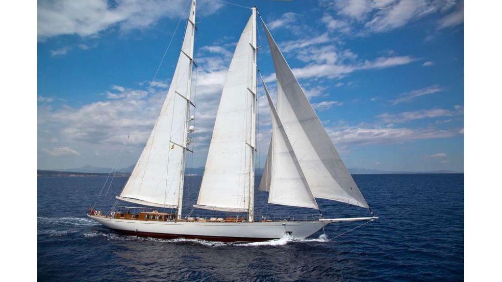 Luxury Sailing Yacht for sale (25)