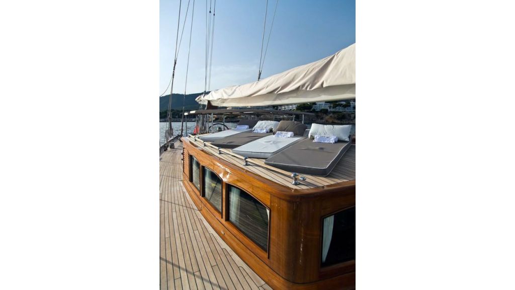 Luxury Sailing Yacht for sale (33)