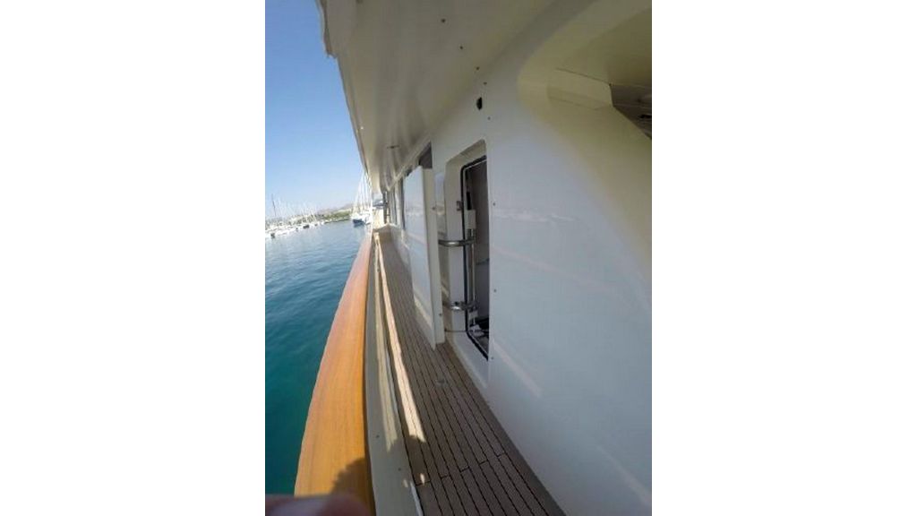 trawler motor yacht (27)