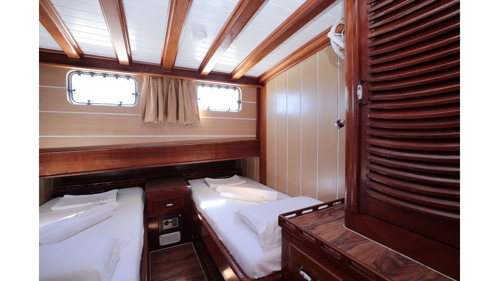 Turkish Commercial Charter Yacht for Sale (22)
