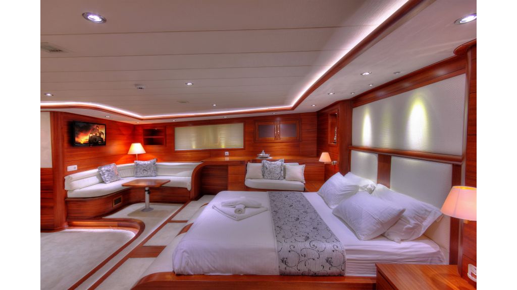 Alessandro Luxury sailing yacht (26)