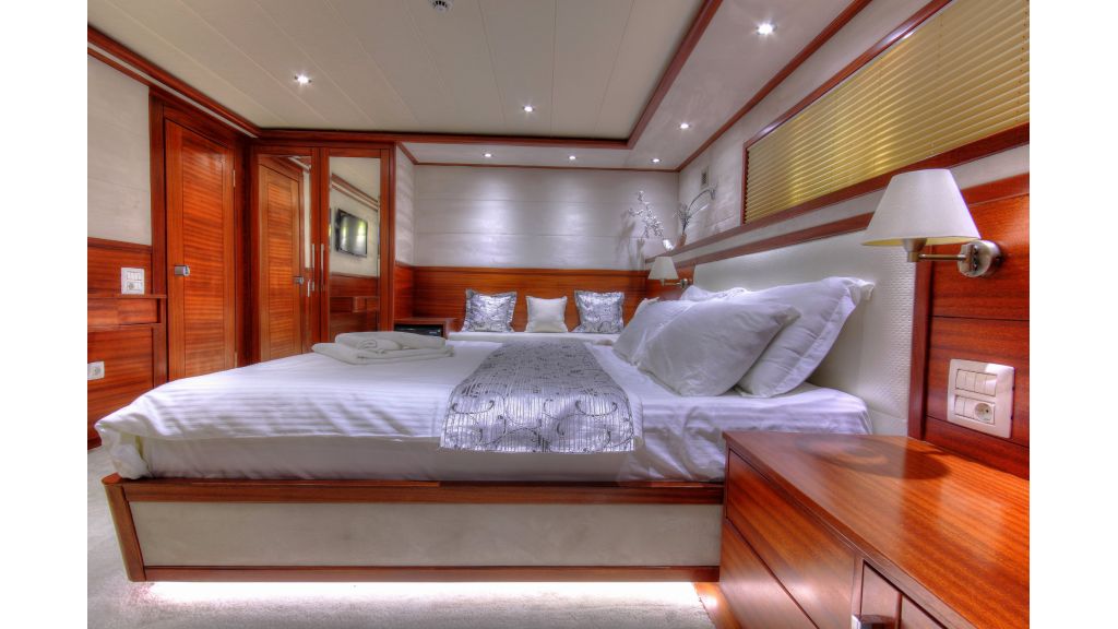 Alessandro Luxury sailing yacht (27)