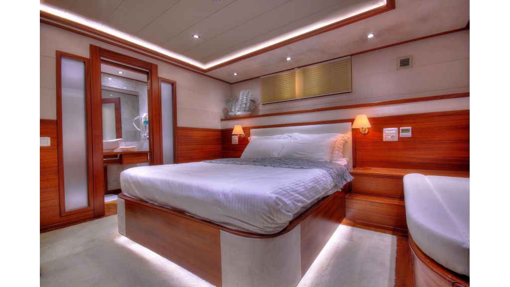 Alessandro Luxury sailing yacht (29)