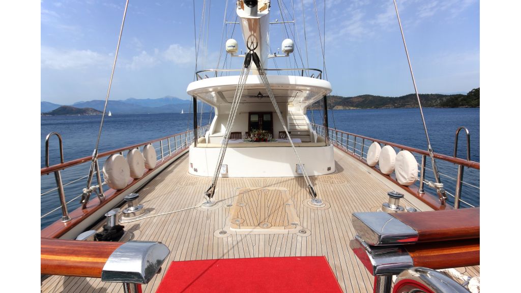 Alessandro Luxury sailing yacht (39)
