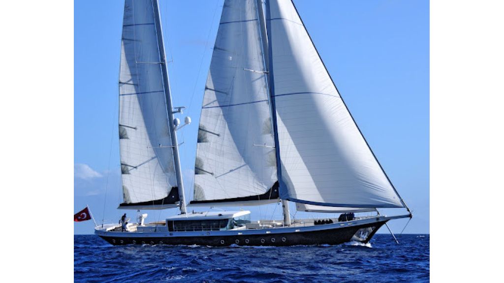 2011-custom-designed-schooner (6)