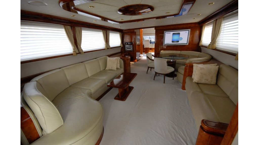 Luxury Cheap_motoryacht_for_sale (17)