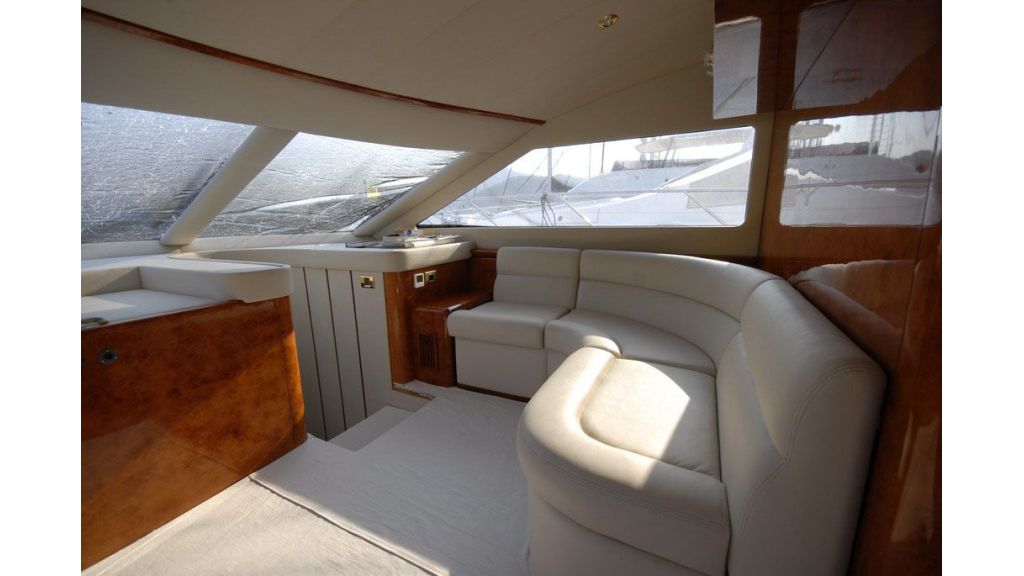 Luxury Cheap_motoryacht_for_sale (2)