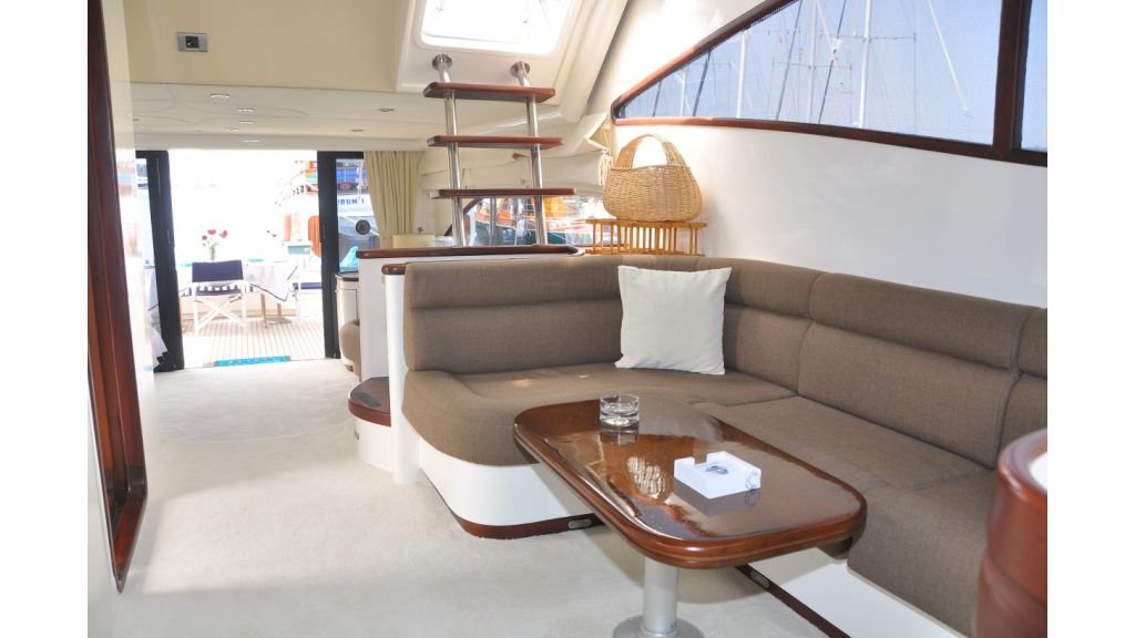 Laminated Motoryacht (2)