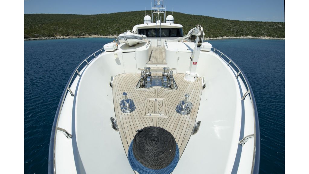 Vetro Luxury Motor Yacht (49)