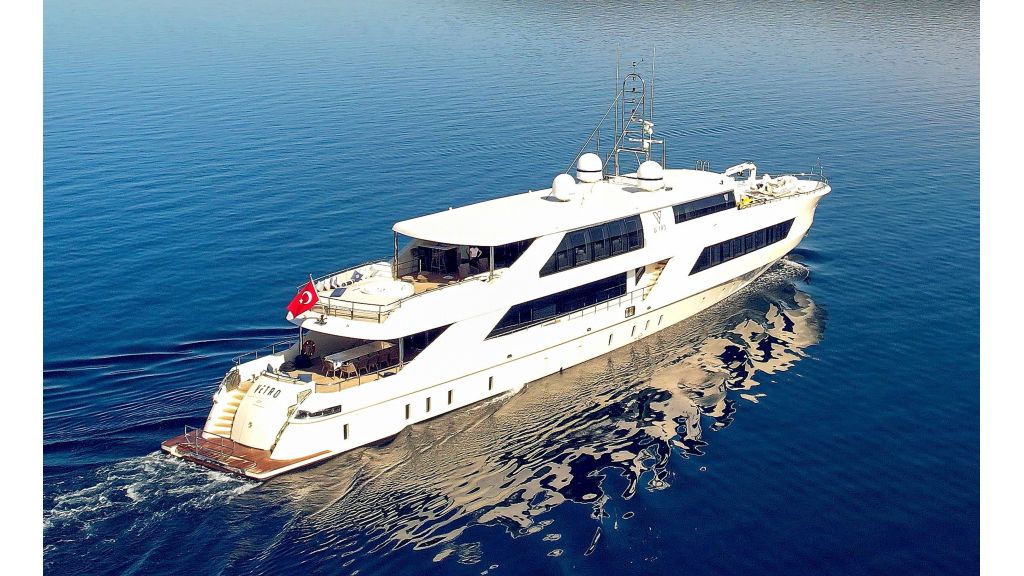 Vetro Luxury Motor Yacht (77)