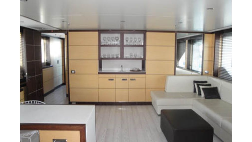 RODRIQUEZ 38 m Motoryacht (11)